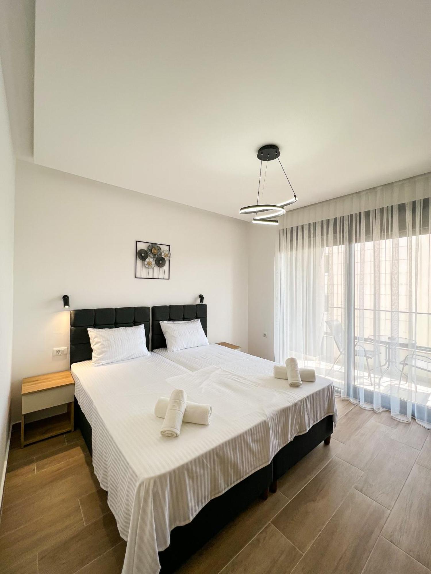 Square Residence Ulcinj Exterior photo