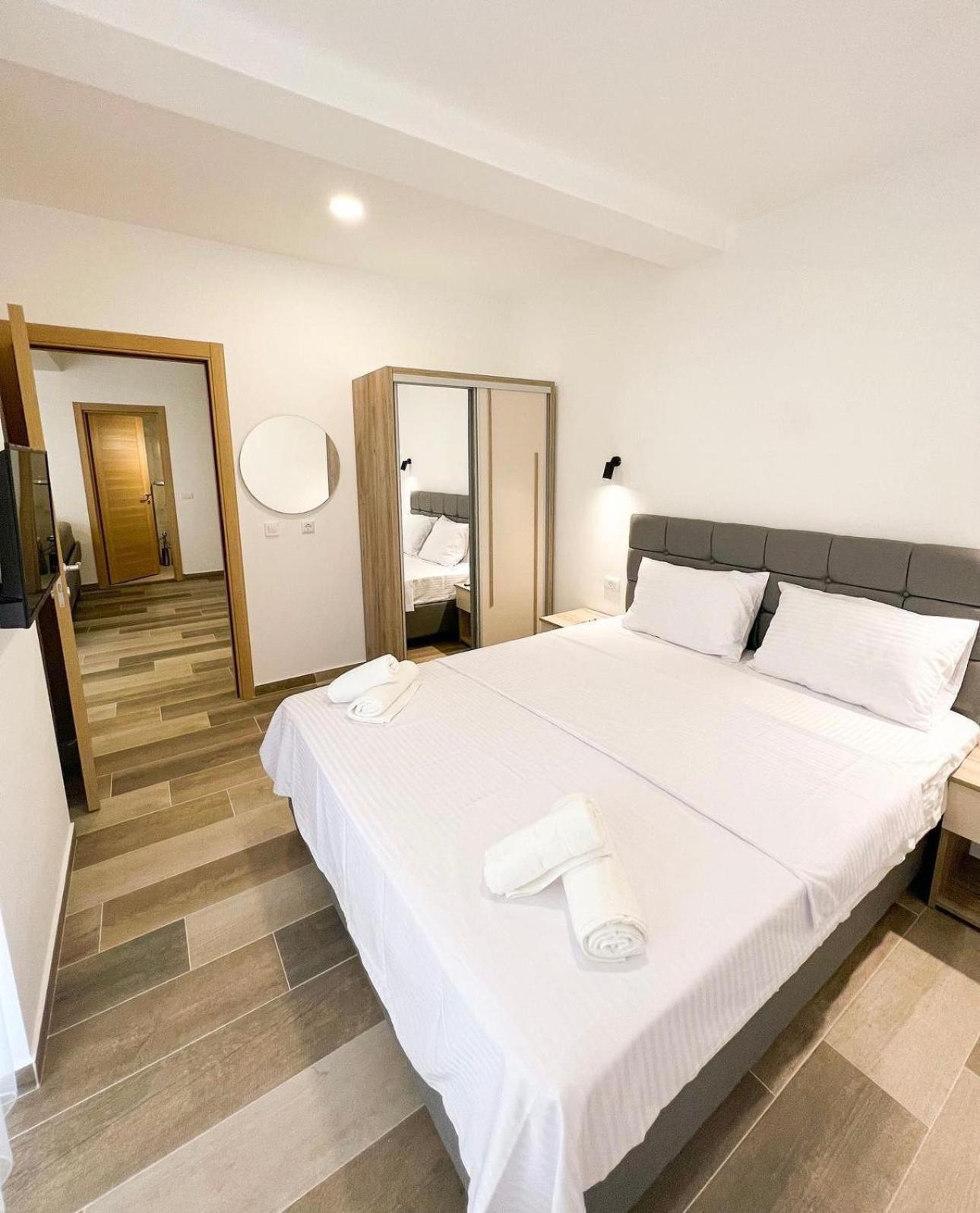 Square Residence Ulcinj Exterior photo